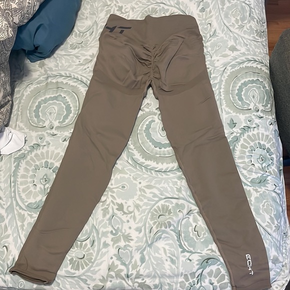 Echt apparel beige leggings size M never worn - Picture 2 of 2